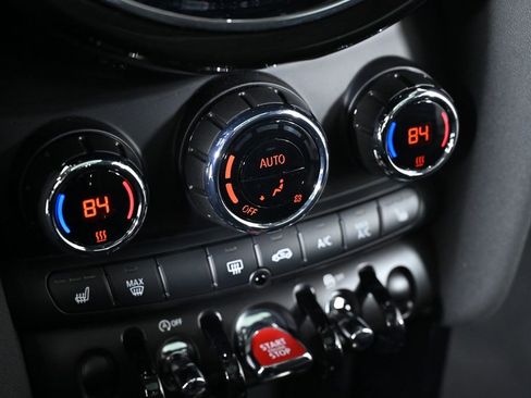 Certified 2023 MINI Cooper 4-Door Hardtop image 15