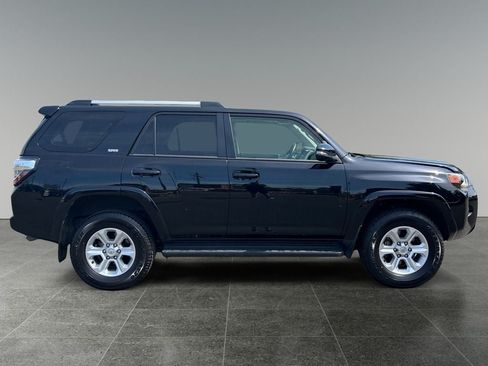 Used 2024 Toyota 4Runner SR5 Premium w/ Moonroof Package AWD/4WD image 10