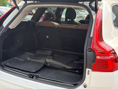 Used 2018 Volvo XC60 T5 Inscription w/ Convenience Package AWD/4WD image 8
