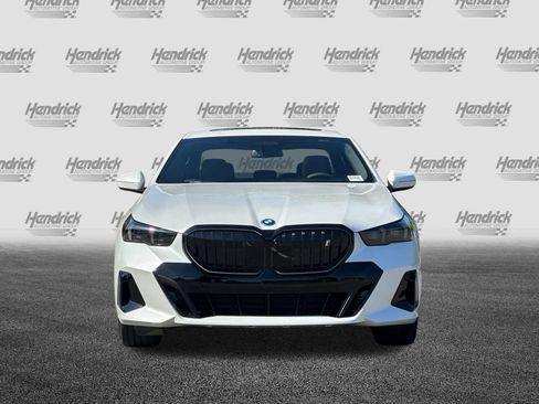 New 2026 BMW i5 eDrive40 w/ M Sport Package RWD image 3