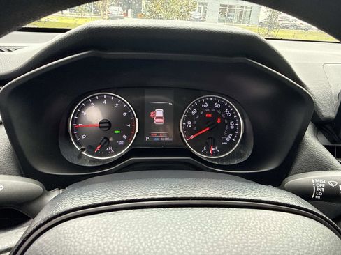 Used 2020 Toyota RAV4 XLE FWD image 30