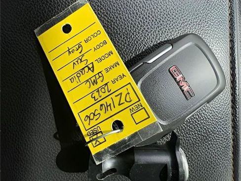 Used 2023 GMC Acadia AT4 w/ Technology Package image 18