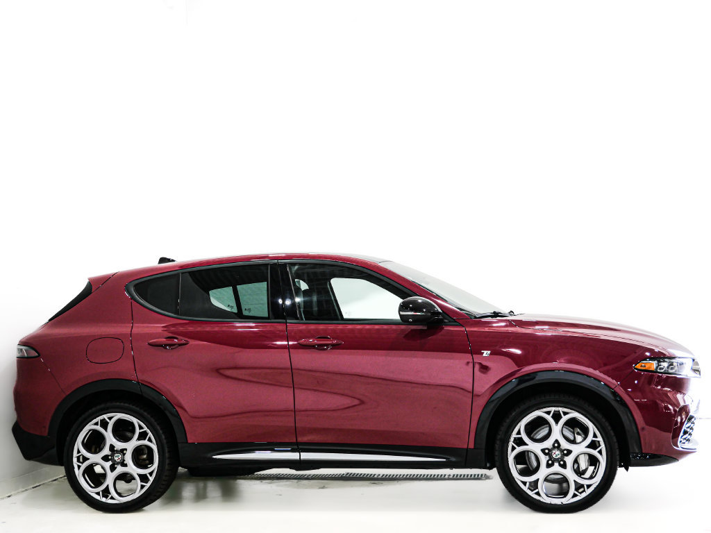 Used 2024 Alfa Romeo Tonale Ti AWD/4WD image 5