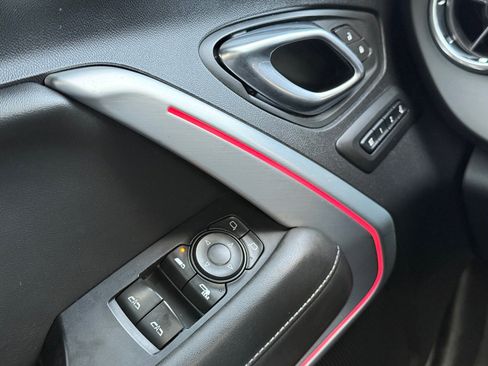 Used 2020 Chevrolet Camaro SS image 32