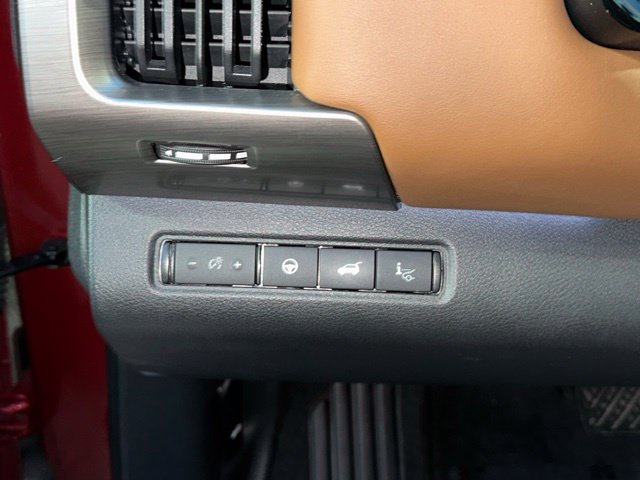 Used 2023 Nissan Pathfinder Platinum AWD/4WD image 16