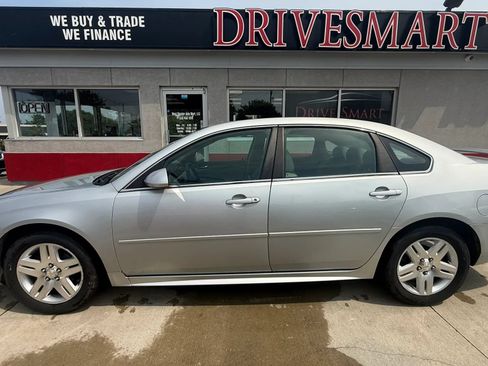 Used 2010 Chevrolet Impala LT w/ Luxury Edition Package FWD image 5