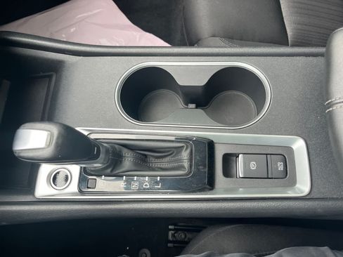 Used 2019 Nissan Altima 2.5 SV FWD image 18