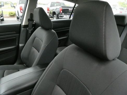 Used 2024 Nissan Altima 2.5 SV w/ SV Premium Package image 28