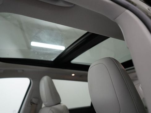 Used 2021 Jeep Cherokee Limited AWD/4WD image 12