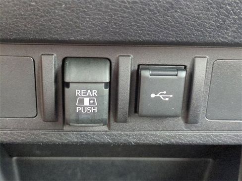 Used 2022 Toyota Tacoma SR5 image 21