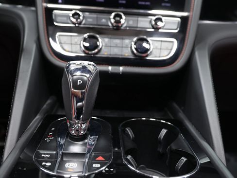Used 2022 Bentley Bentayga AWD/4WD image 51