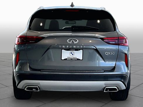 Used 2019 INFINITI QX50 Essential w/ Sensory Package FWD image 4