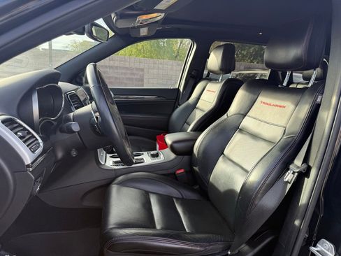 Used 2020 Jeep Grand Cherokee Trailhawk w/ Trailhawk Luxury Group image 12