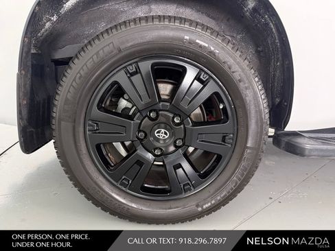 Used 2018 Toyota Sequoia TRD Sport AWD/4WD image 13