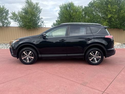 Used 2018 Toyota RAV4 XLE w/ Plus Extra Value Package AWD/4WD image 4