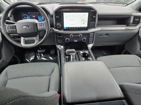 Used 2025 Ford F150 Lightning XLT image 19