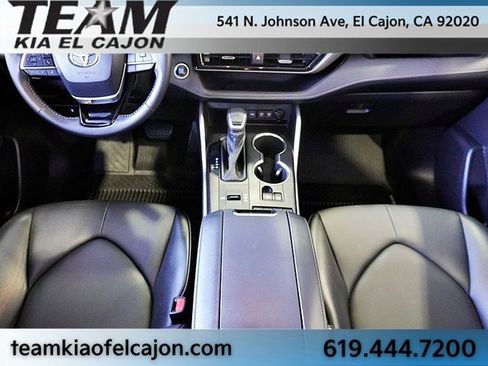 Used 2021 Toyota Highlander XLE image 23