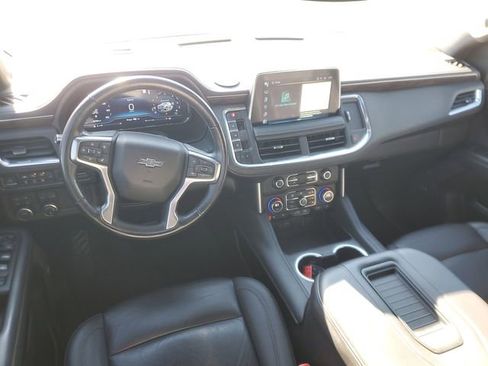 Used 2022 Chevrolet Suburban Z71 w/ Luxury Package image 14