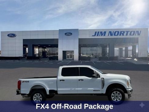 Used 2023 Ford F250 XLT w/ FX4 Off-Road Package AWD/4WD image 3