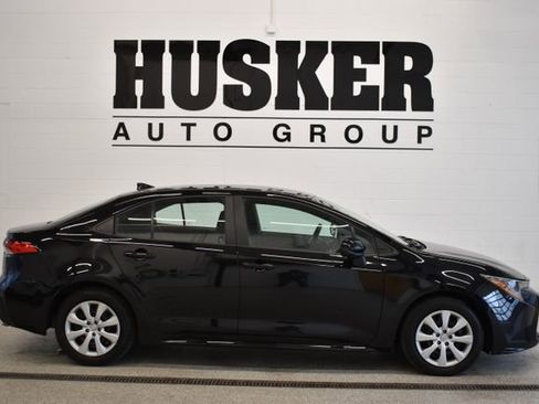 Used 2024 Toyota Corolla LE image 2