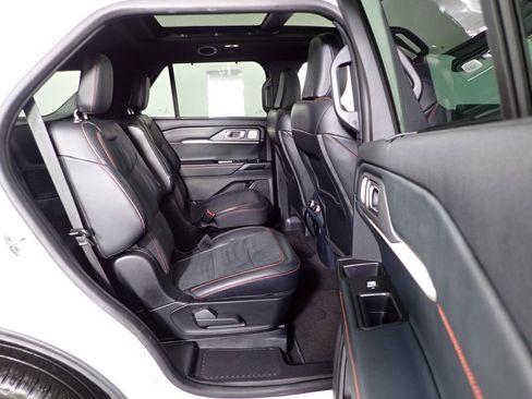 Used 2025 Ford Explorer ST AWD/4WD image 42