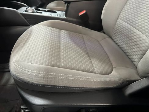 Used 2022 Ford Escape SE w/ SE Sport Appearance Package image 20