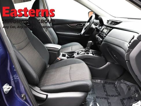 Used 2019 Nissan Rogue S image 24