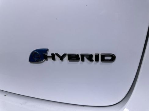 Used 2021 Chrysler Pacifica Touring-L w/ Uconnect Theater Family Group FWD image 33