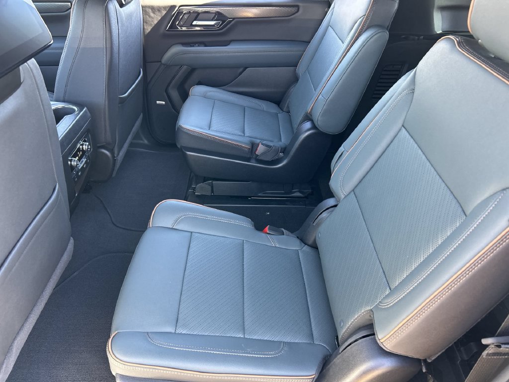 Used 2026 GMC Yukon XL AT4 w/ AT4 Premium Plus Package AWD/4WD image 26