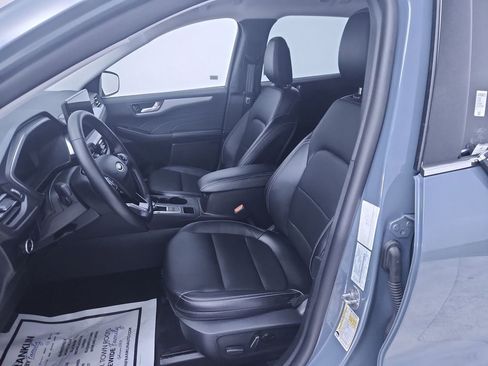 Used 2025 Ford Escape Platinum image 11