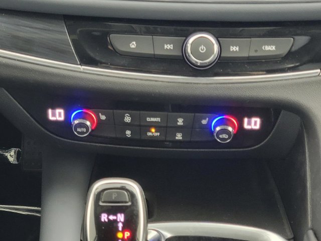 Used 2019 Buick Enclave Essence FWD image 23