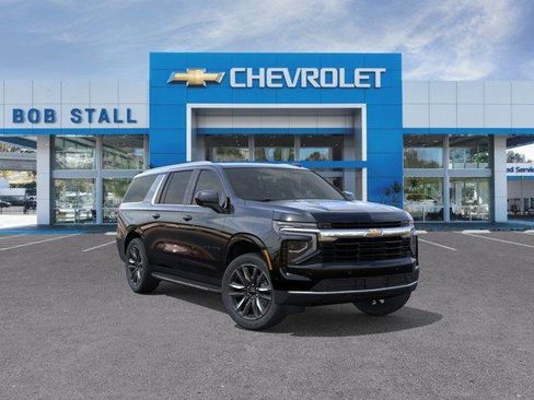 Used 2026 Chevrolet Suburban LS w/ LS Custom Edition RWD image 1