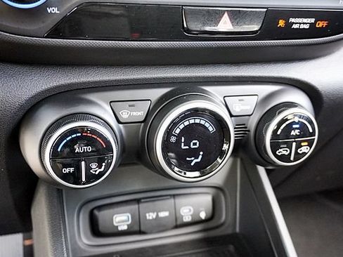 Certified 2026 Hyundai Venue SEL FWD image 27