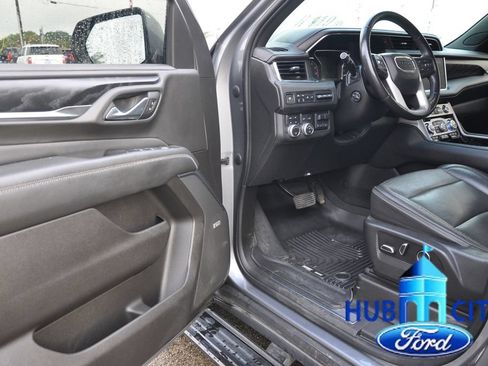 Used 2021 GMC Yukon Denali w/ Denali Ultimate Package AWD/4WD image 11
