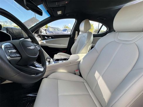 Used 2025 Genesis G70 2.5T image 29