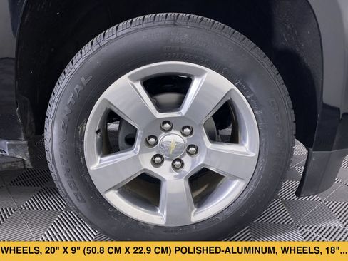 Used 2018 Chevrolet Suburban LT AWD/4WD image 17