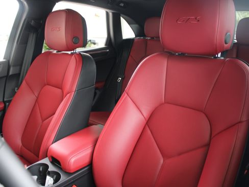 Used 2026 Porsche Macan GTS AWD/4WD image 5