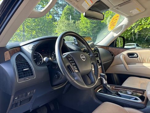 Used 2022 Nissan Armada SL w/ Captain's Chairs Package AWD/4WD image 5