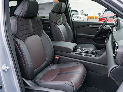 New 2026 Honda Pilot Black Edition image 18