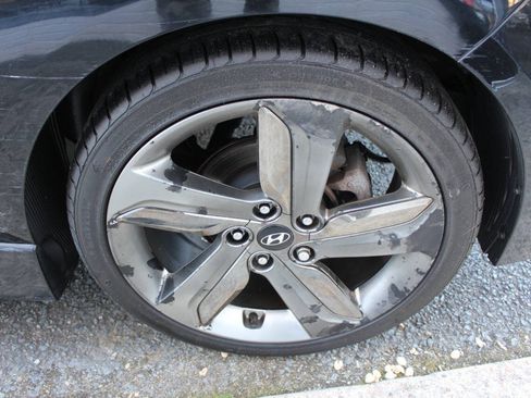 Used 2015 Hyundai Veloster Turbo FWD image 6