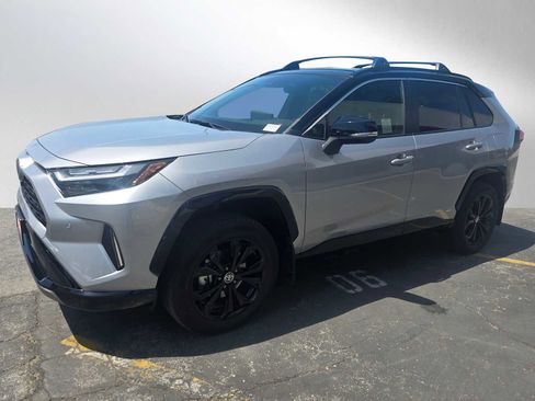 Used 2023 Toyota RAV4 XSE AWD/4WD image 7