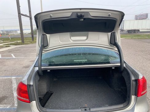 Used 2014 Volkswagen Passat 1.8T S image 13