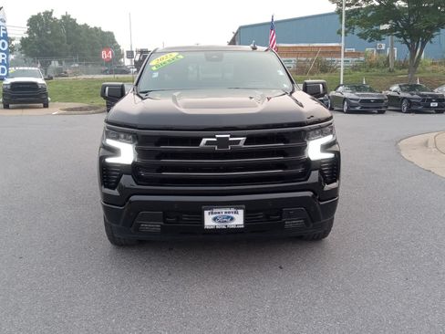 Used 2025 Chevrolet Silverado 1500 High Country w/ Midnight Edition AWD/4WD image 2