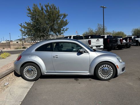 Used 2014 Volkswagen Beetle 1.8T image 2