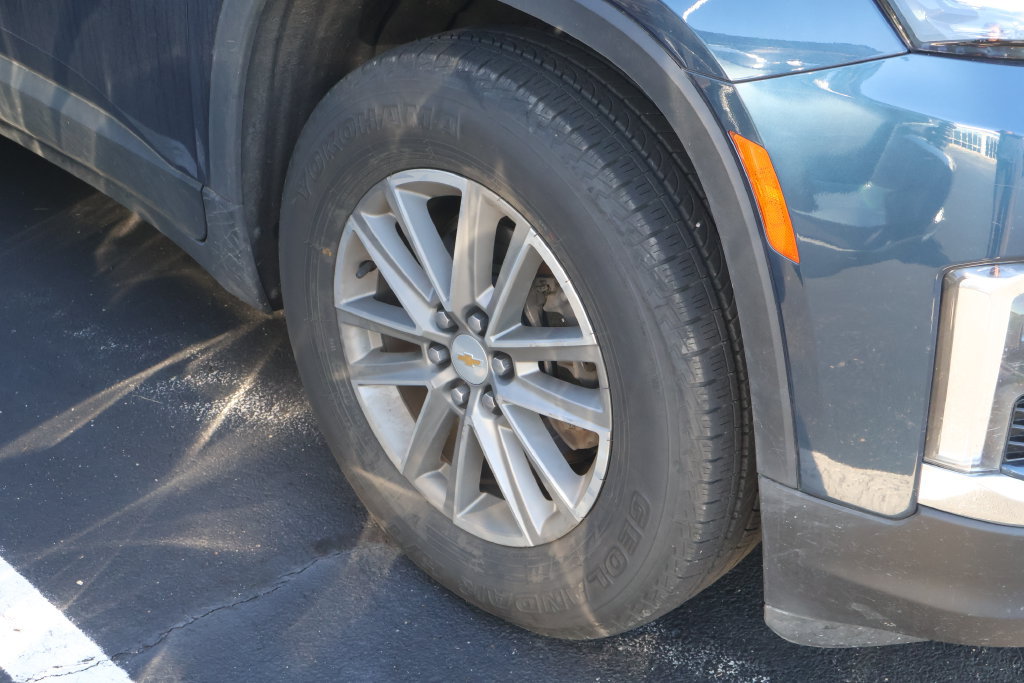 Used 2023 Chevrolet Traverse LT AWD/4WD image 6