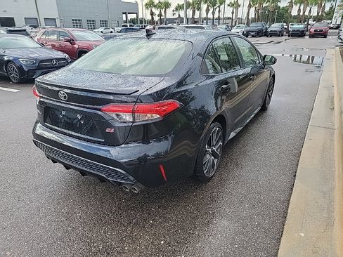 Certified 2022 Toyota Corolla SE FWD image 3