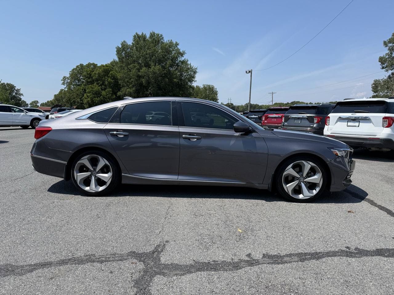 Used 2018 Honda Accord Touring image 7