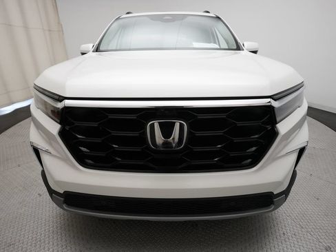 Certified 2025 Honda Pilot Elite image 24