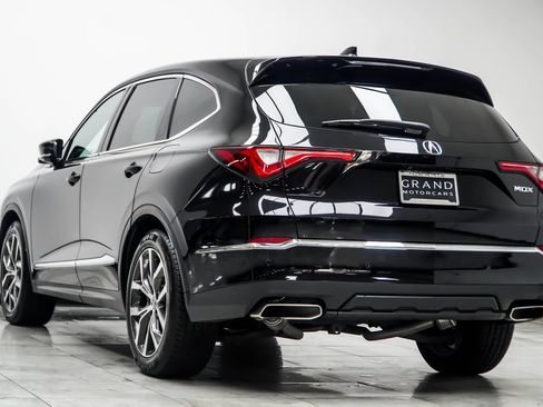 Used 2024 Acura MDX w/ Technology Package FWD image 11