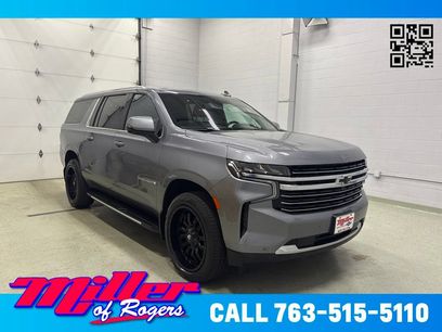 Used 2022 Chevrolet Suburban LT w/ LT Signature Plus Package